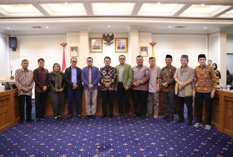 Badan Legislasi DPR RI Kunjungi Lampung, Bahas RUU Perubahan Perlindungan Pekerja Migran - 2
