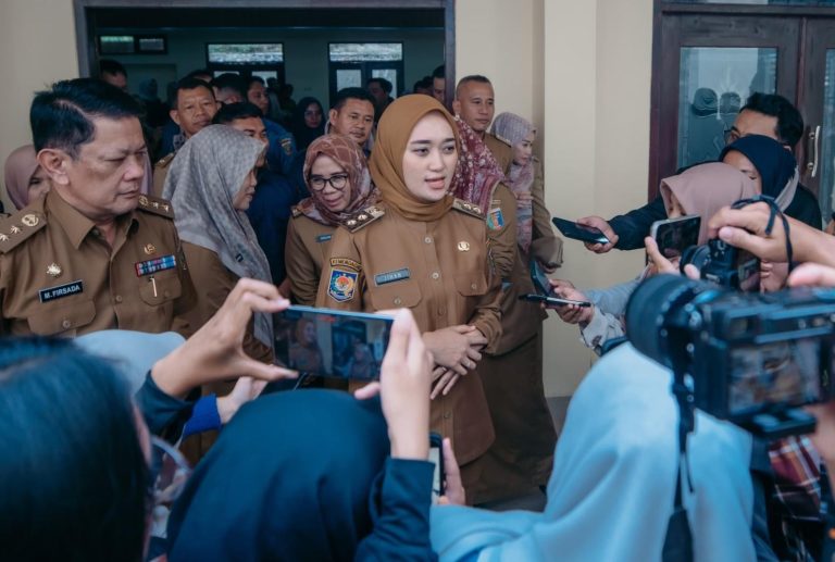 Gubernur Lampung Instruksikan Larangan Penahanan Ijazah - 1