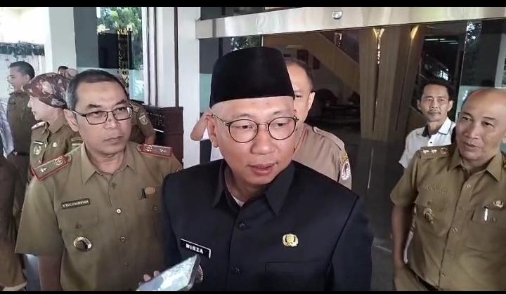 Gubernur Mirza Tegas, TNBBS Tak Boleh Dialihfungsikan Jadi Kebun atau Permukiman - 5