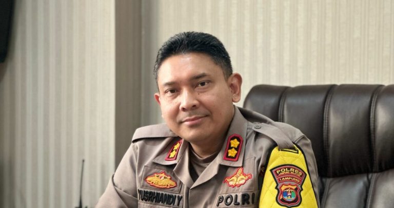 Kapolres Lampung Selatan Imbau Pemudik Patuhi Aturan Penyeberangan Selama Arus Balik - 2
