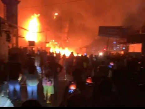 Malam Takbiran, 2 Ruko Ludes di Fajar Bulan, Lampung Barat - 2